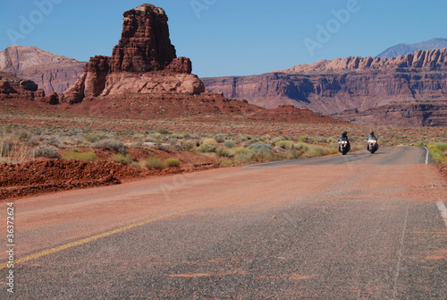 Tapety artystyczne desert riding