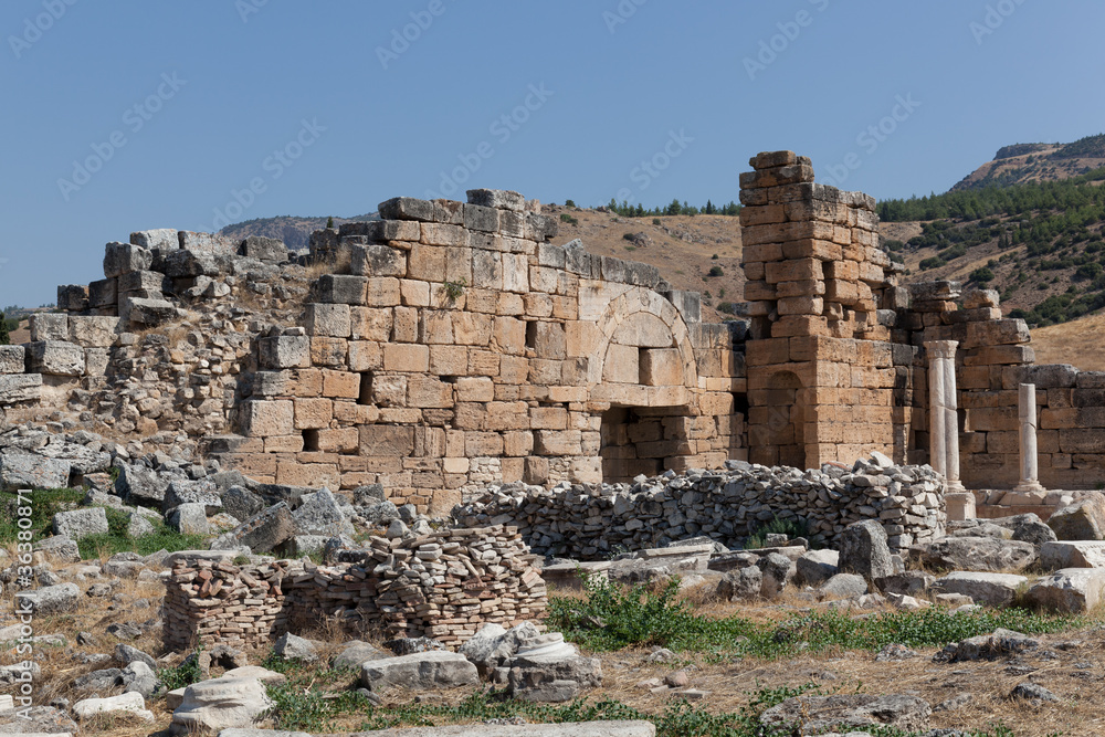 Fototapeta premium Ancient ruins Hierapolis. Turkey