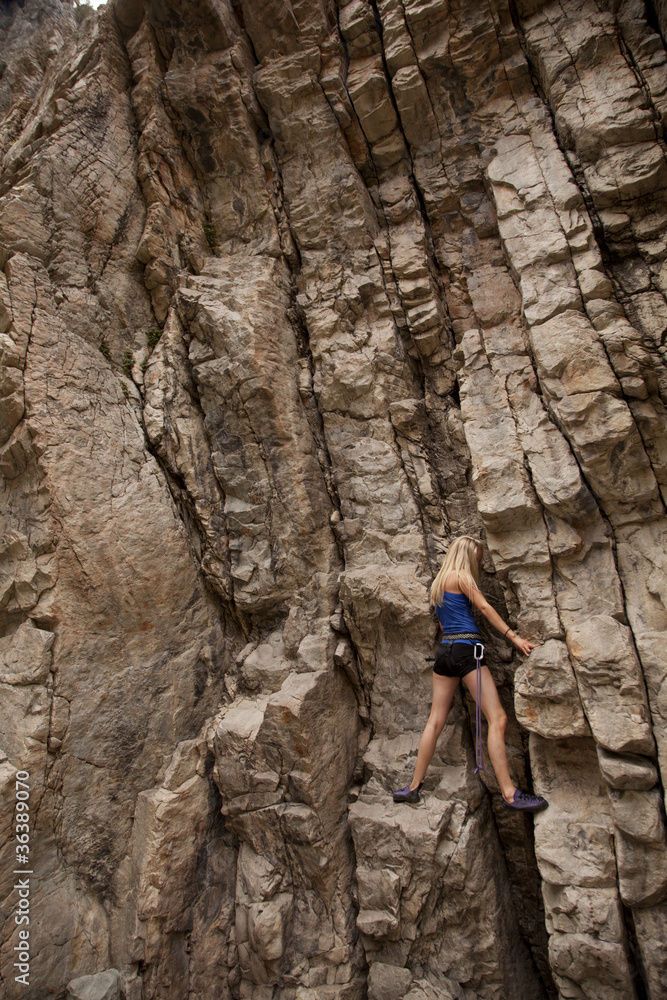 rock climb woman