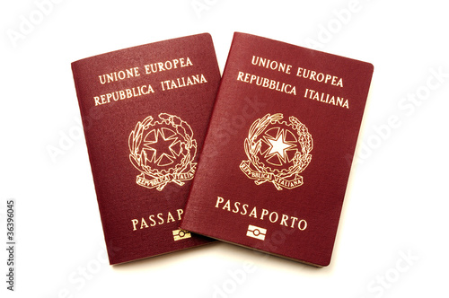 Obraz na płótnie Italian biometric e-passports w salonie