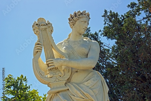 femme jouant de la lyre (JB Tuby 17ème) photo