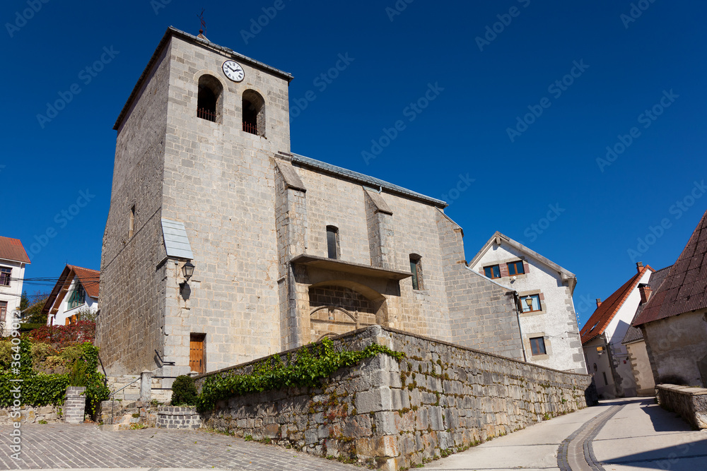 Iglesia de Orbaitzeta, Selva de Irati, Navarra, España