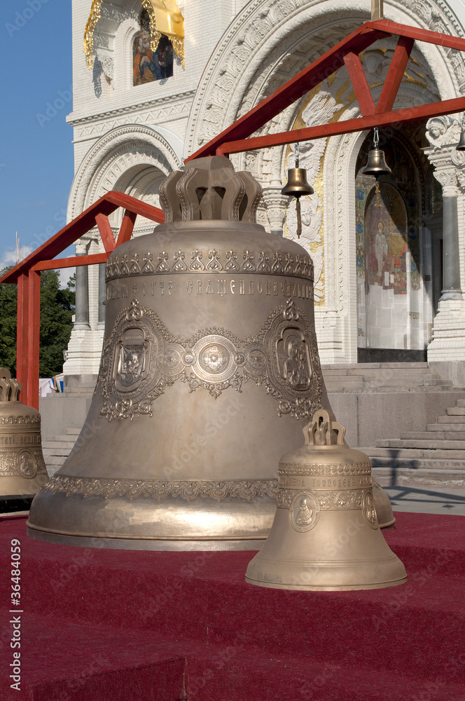Колокола собора Николая Чудотворца перед освящением. Кронштадт