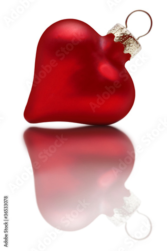 Rotes Weihnachtsherz mit Federn