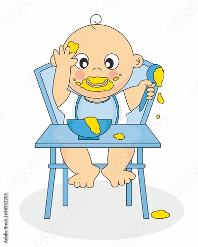 bebe niño comiendo solo