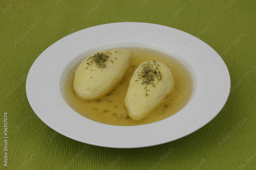 Griessnockerlsuppe Griessnockerlsuppe