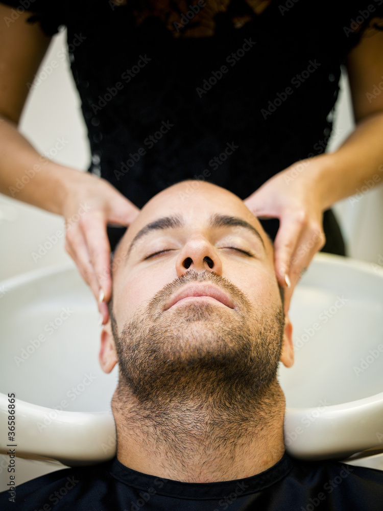 Obraz premium Washing Hair