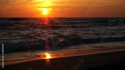 Spaß auf MATRATZE, Sonnenuntergang am Strand  &  Spaziergang photo