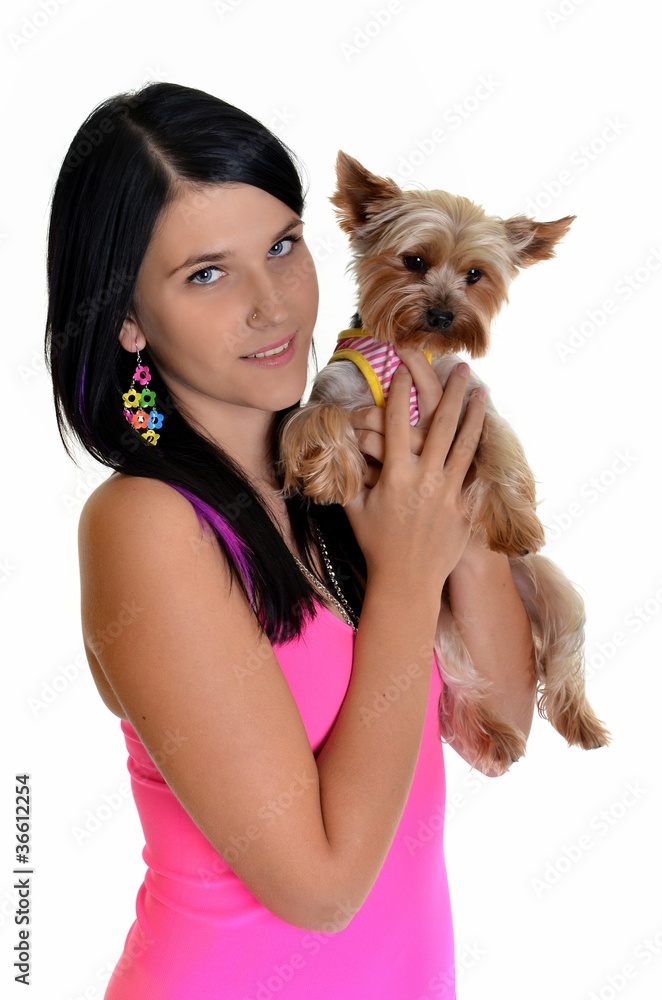 femme avec yorkshire terrier femme avec yorkshire terrier