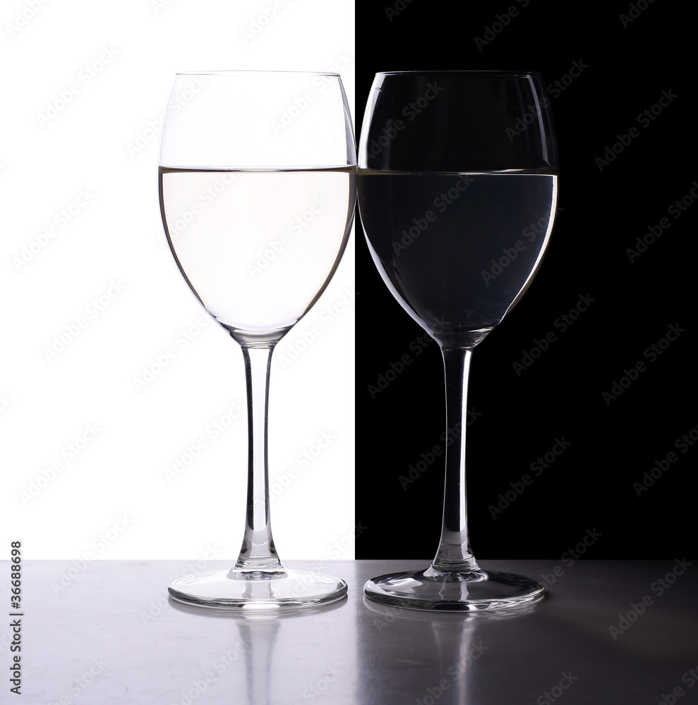 Obraz premium wine glasses on the black and white contrast background