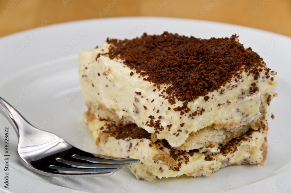 Tiramisu on White Tiramisu on White