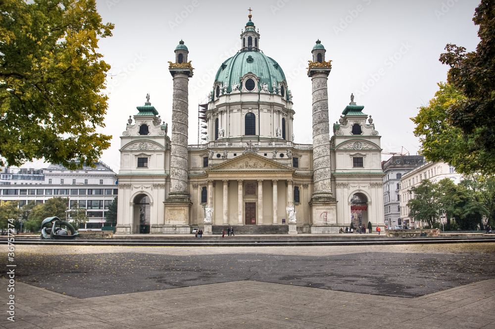 Photo of St. Charles Cathedral (Karlskirche) in Vienna