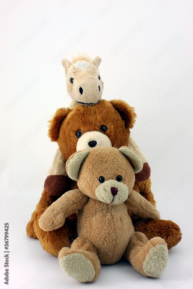 Kuscheltierfreundschaft Pferd und Teddybären