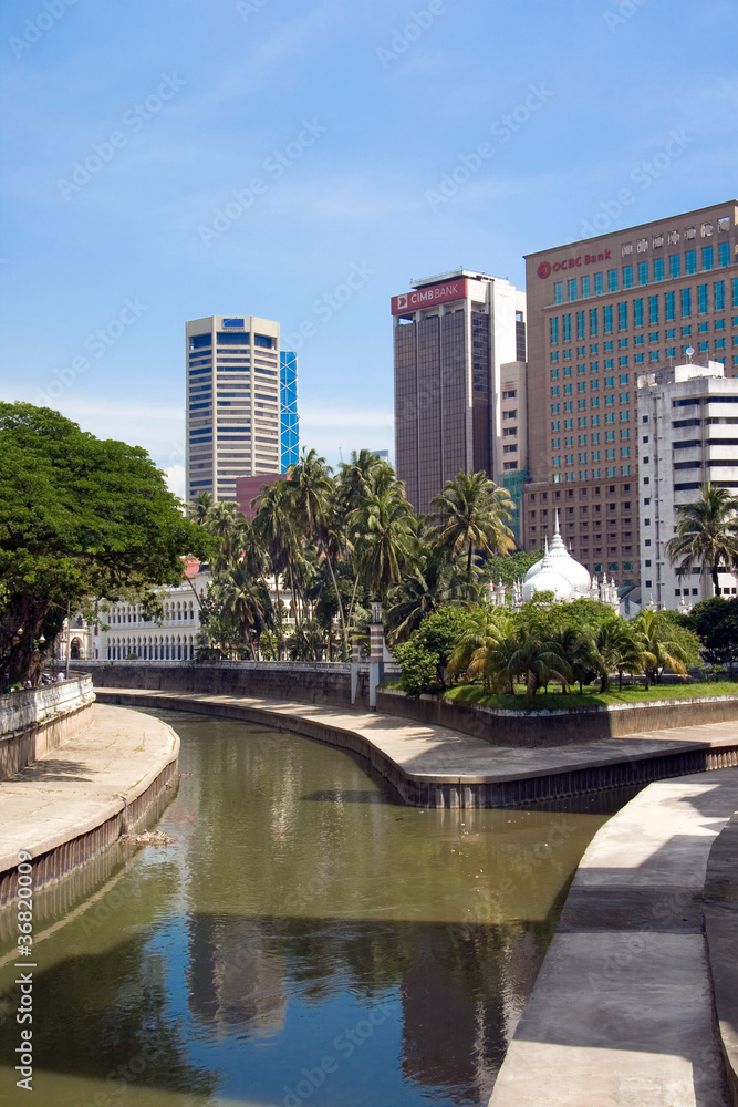 Obraz premium Kuala Lumpur: La biforcazione del fiume