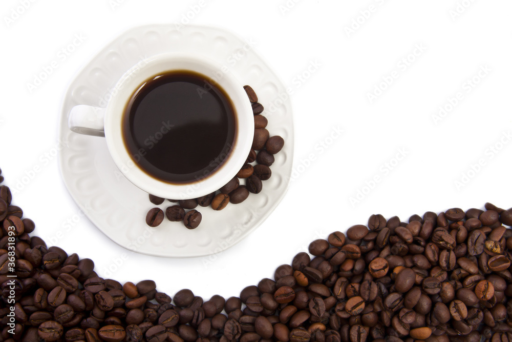 taza de café con granos tostados taza de café con granos tostados