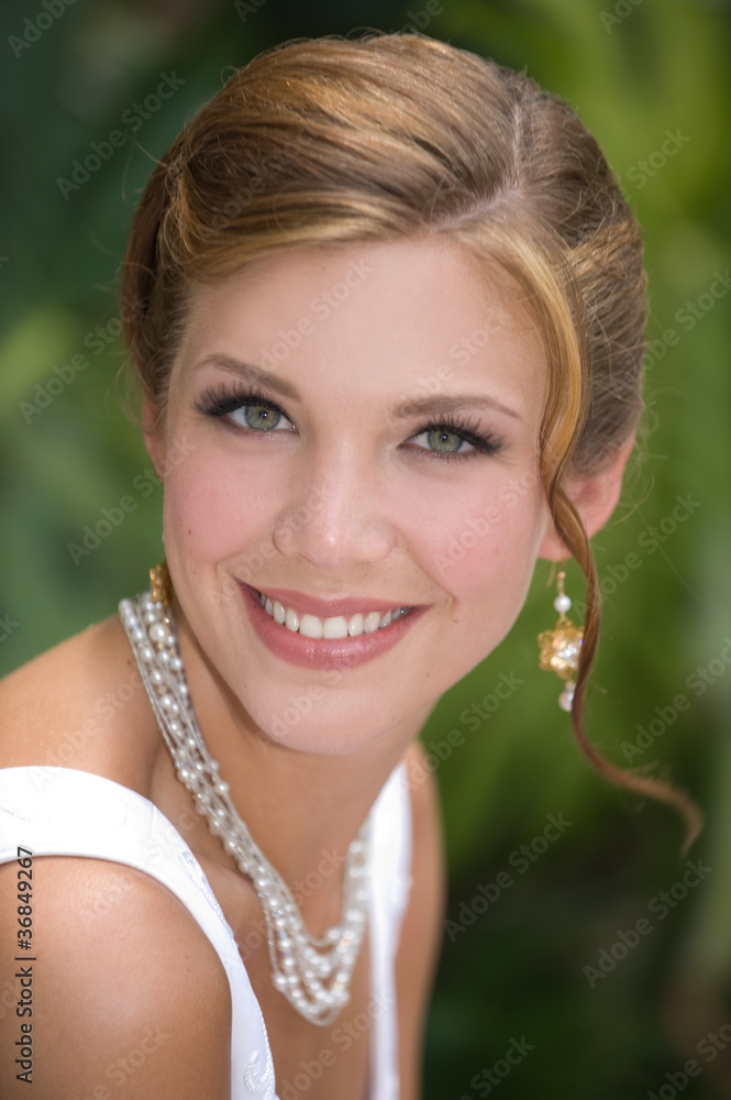 Beautiful young woman smiling Beautiful young woman smiling