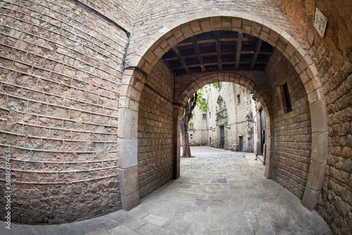 Barcelona's gothic quarter - Entrance to Sant Felip Neri square #36880074