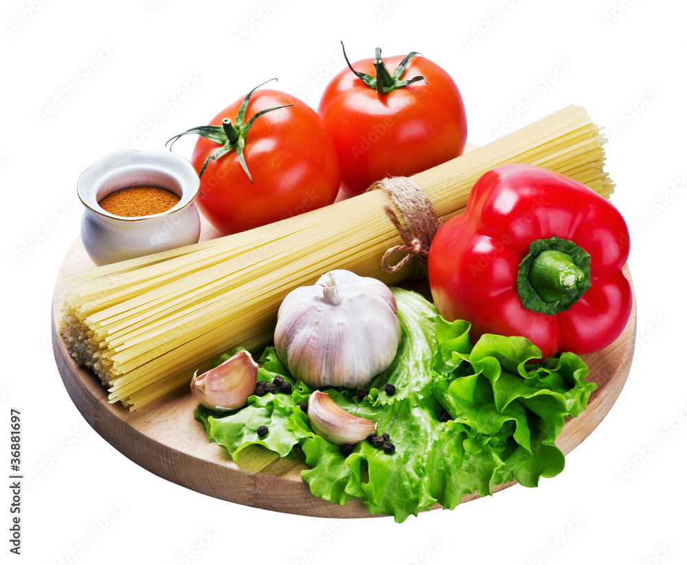 spaghetti and fresh vegetables spaghetti and fresh vegetables