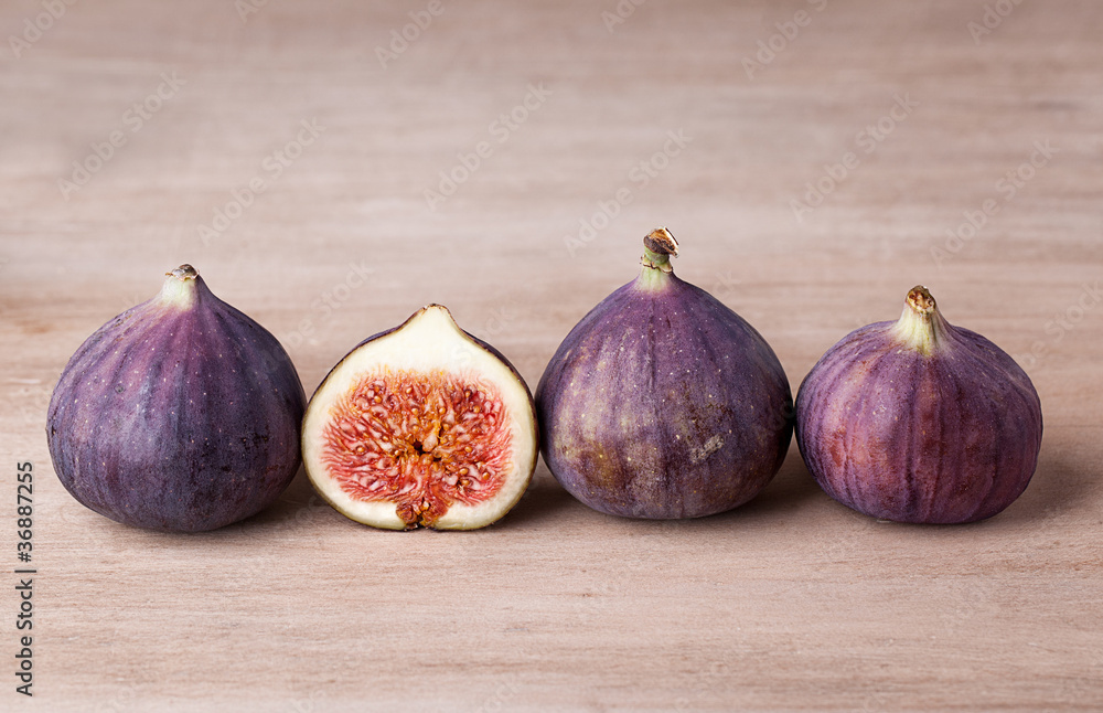 Fototapeta premium Frische Feigen