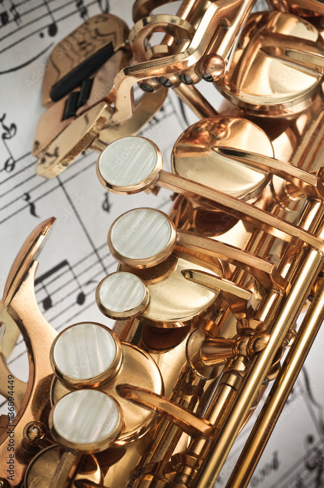 Naklejka premium Saxophone keys closeup