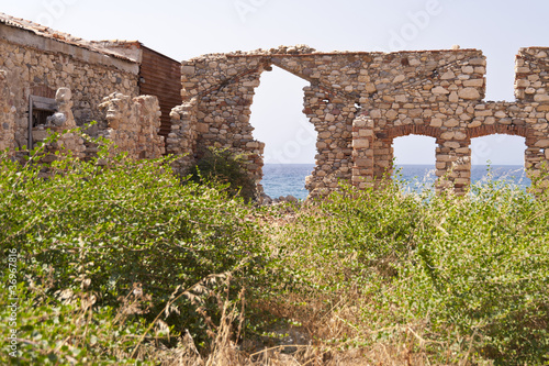 Ruinen in Karlovassi, Samos photo