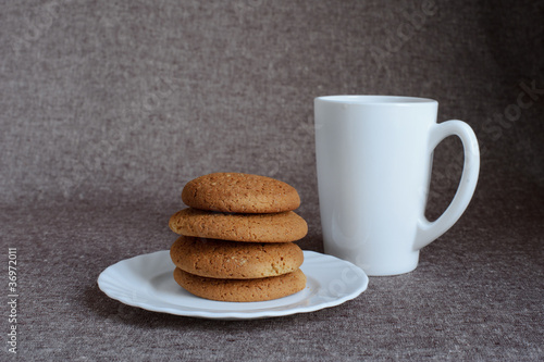 Oatmeal cookies and tea