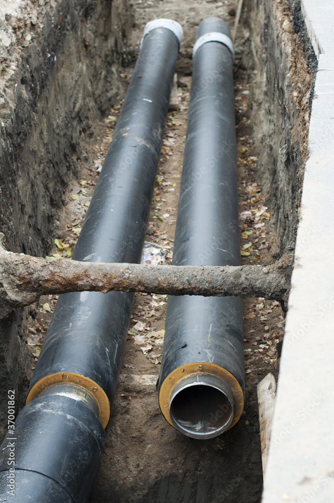 Installing pipes for hot water and steam heating Installing pipes for hot water and steam heating