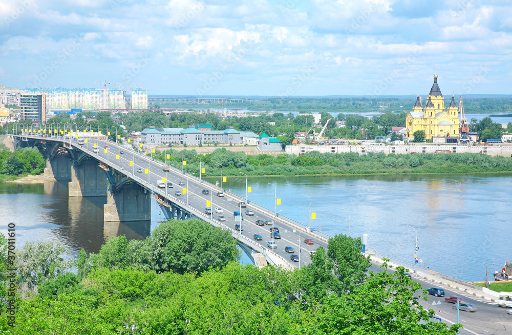Naklejka premium Alexandr Nevsky Cathedral and Kanavinsky Bridge Nizhny Novgorod