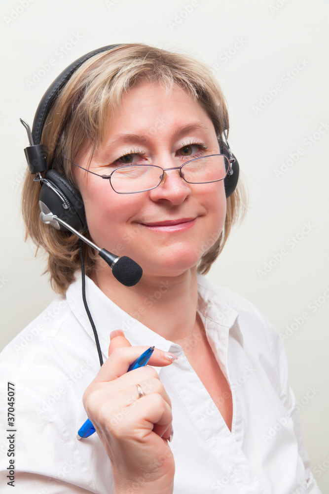 Frau mit Headset