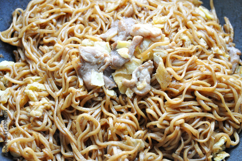 image of fried noodles on the pan