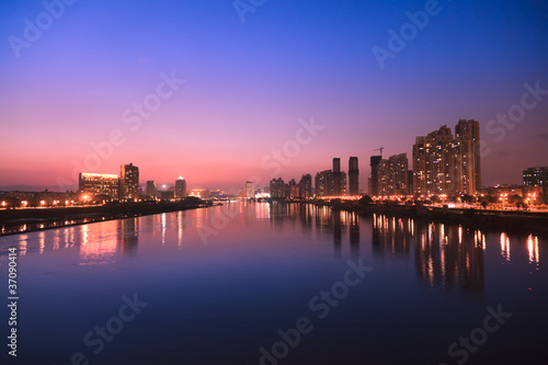 City skyline at twilight © rodho