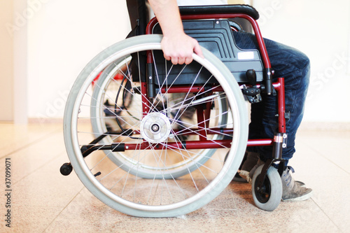 Rollstuhl im Altersheim