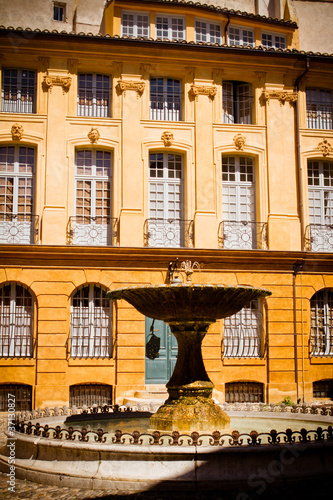 place d'albertas aix en provence