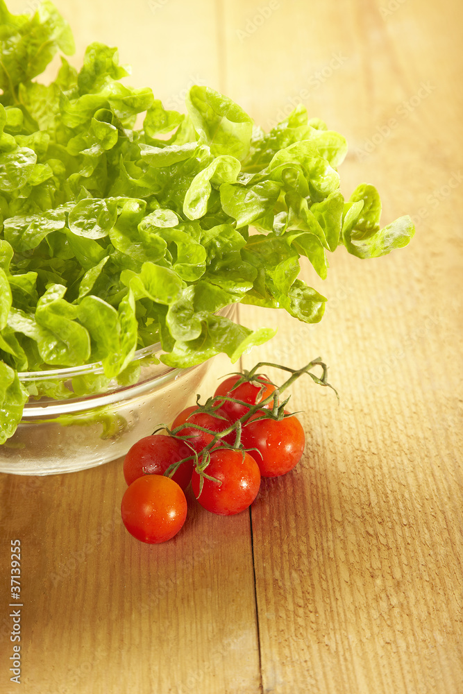 lettuce and tomatoe salad lettuce and tomatoe salad