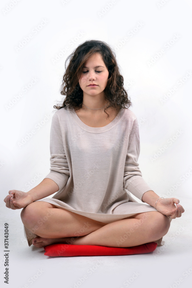 Jeune-fille se relaxant Jeune-fille se relaxant