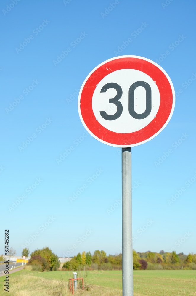 Höchstgeschwindigkeit ''30''