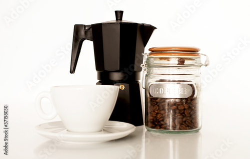 Kaffeebohnen,Tasse und Kanne
