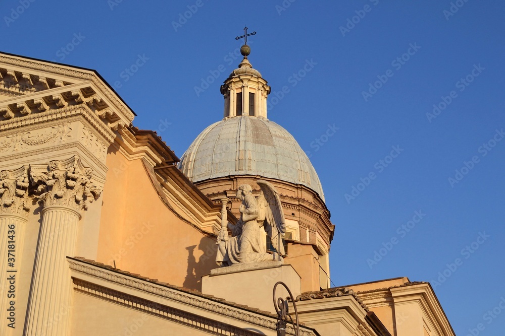 Roma - Chiesa di San Rocco all'Augusteo vista dall'Ara Pacis