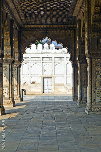 Inlaid marble, columns and arches, Hall of Private Audience