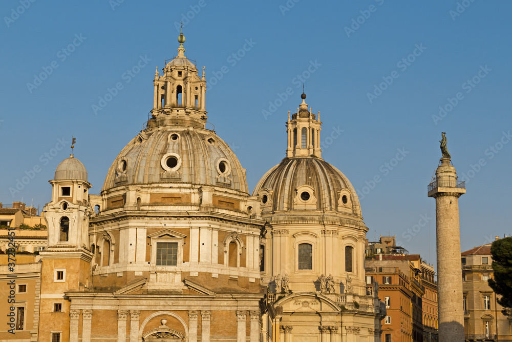 Colonna traiana e chiesa di San Loreto, Roma