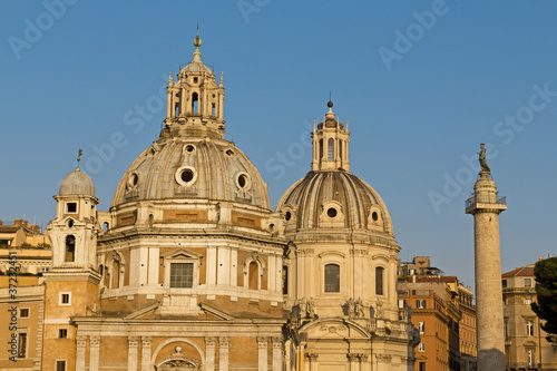 Colonna traiana e chiesa di San Loreto, Roma © lapas77