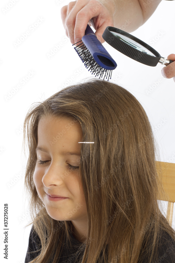 Fototapeta premium sechsjährige mit Kopfläusen (mr)