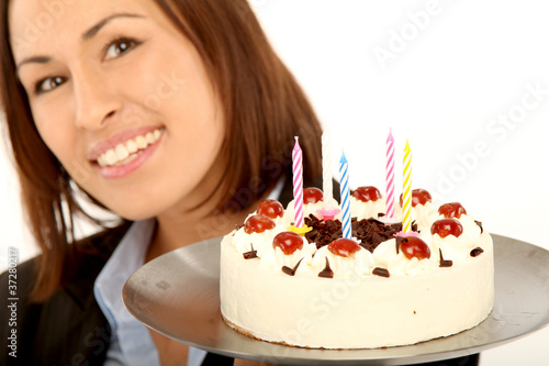 Frau mit Kuchen