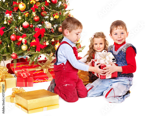 Kids with Christmas gift box.