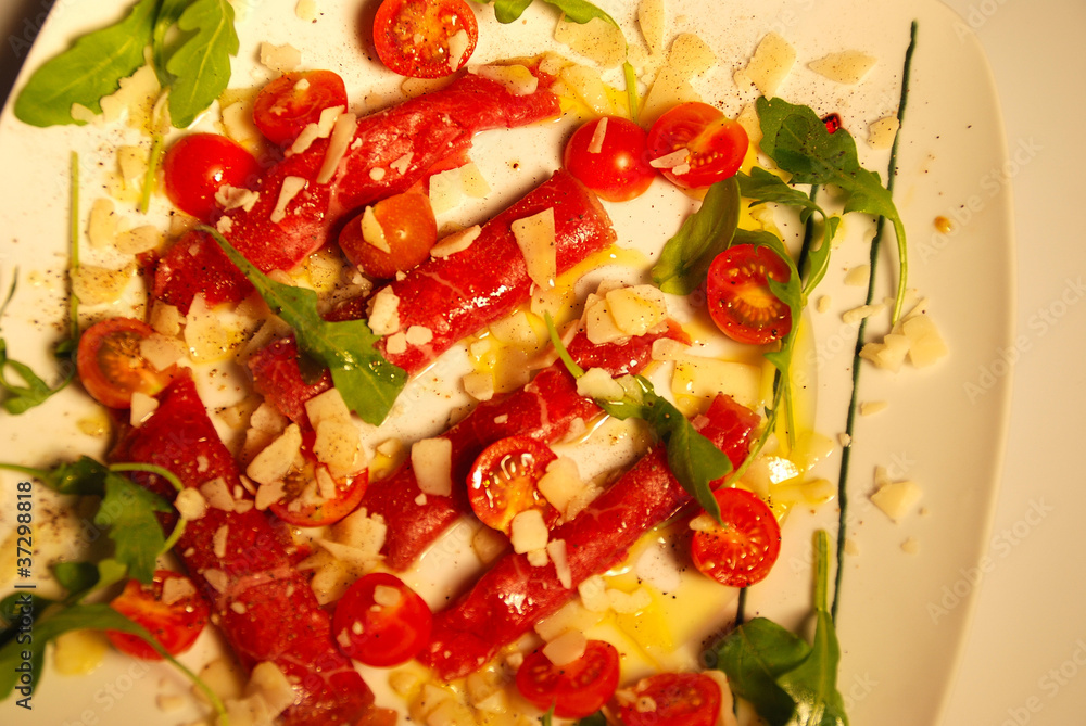 ENTRANTE. CARPACCIO CON QUESO PARMESANO ENTRANTE. CARPACCIO CON QUESO PARMESANO