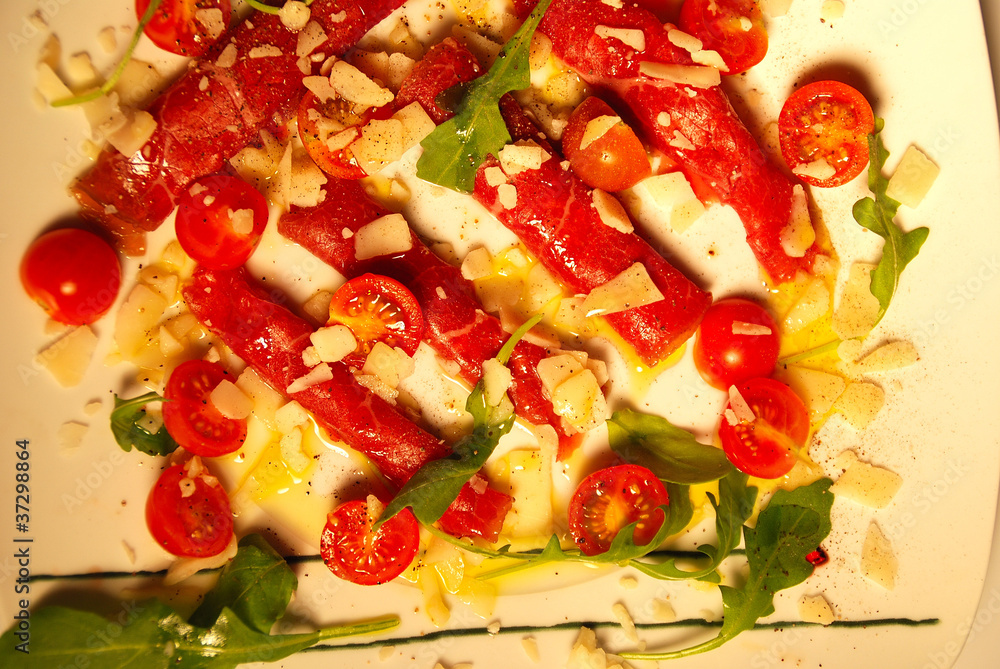 PLATO, COMIDA, CARPACCIO, QUESO PARMESANO PLATO, COMIDA, CARPACCIO, QUESO PARMESANO