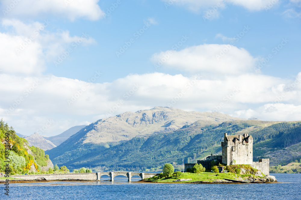 Eilean Donan Castle, Loch Duich, Scotland Eilean Donan Castle, Loch Duich, Scotland