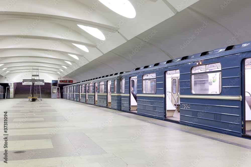 Fototapeta premium Вестибиль станции метро.
