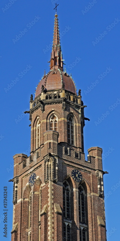 Turm der Dyonisius-Kirche in KREFELD