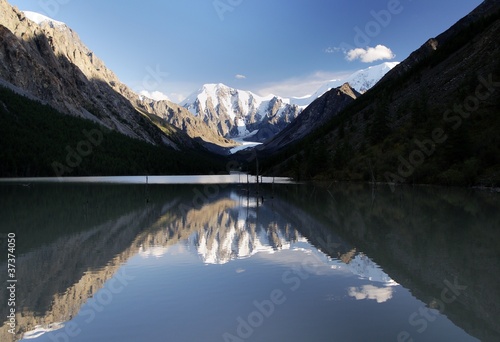 Fototapeta Naklejka Na Ścianę i Meble -  asej lake - altai mountains russia